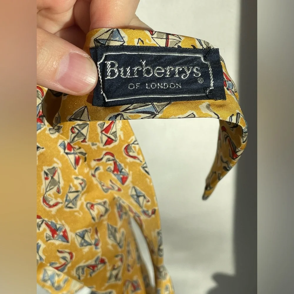 Burberry Vintage Yellow Silk Kite Tie